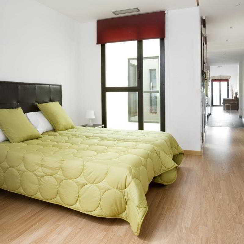 ברצלונה Short Stay Group Liceu Serviced Apartments מראה חיצוני תמונה