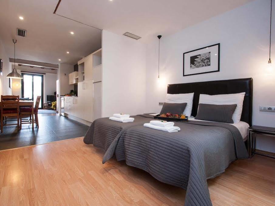 ברצלונה Short Stay Group Liceu Serviced Apartments מראה חיצוני תמונה